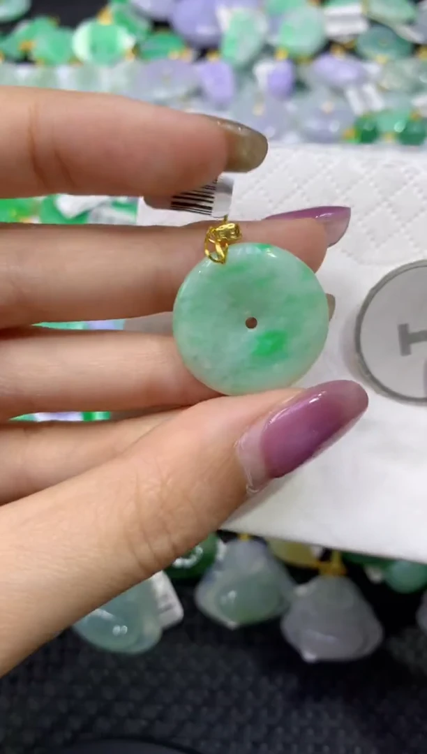 颈饰未镶嵌翡翠天然缅甸翡翠A货