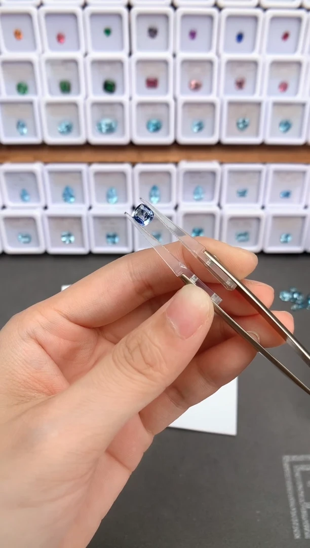 未镶嵌裸石定制蓝宝石1.04ct 老烧 12013