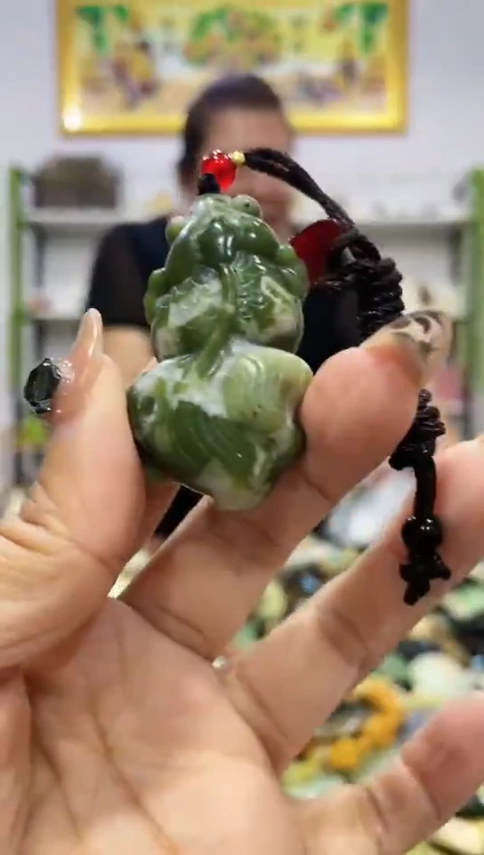 未镶嵌岫玉挂件