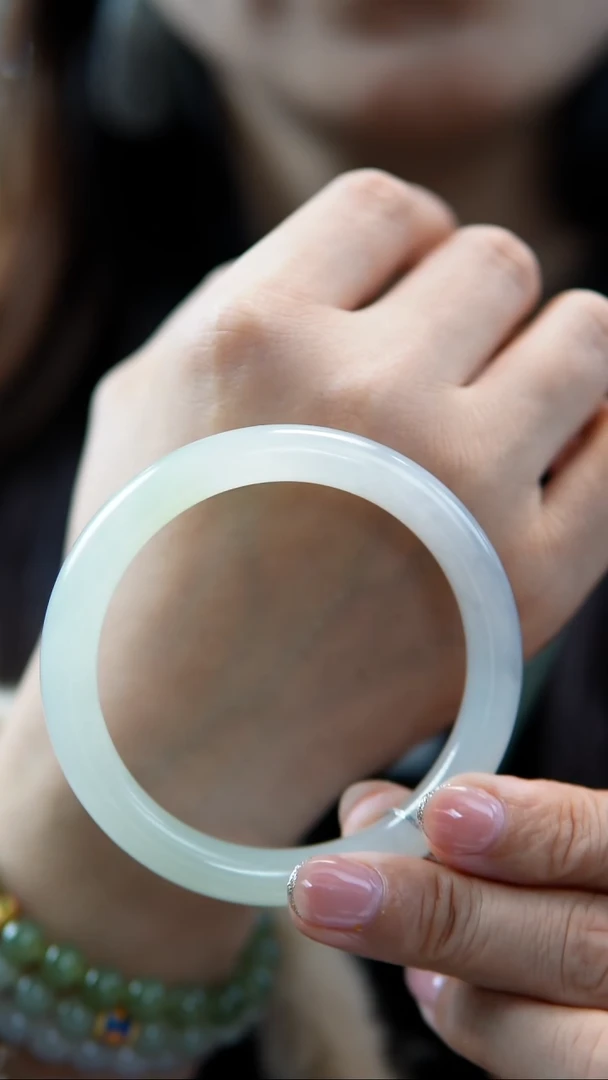 【闪购商品】和田玉手镯未镶嵌59翠青冰三彩