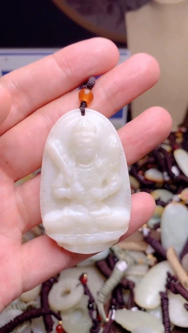 和田玉未镶嵌颈饰1