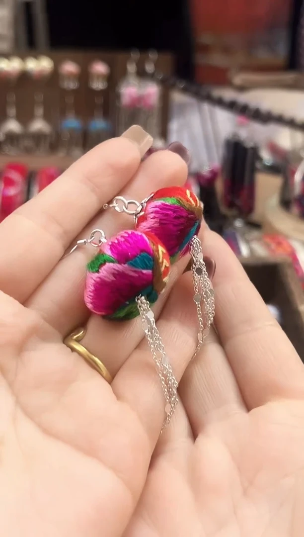 【闪购商品】织绣民族风老绣饰品212