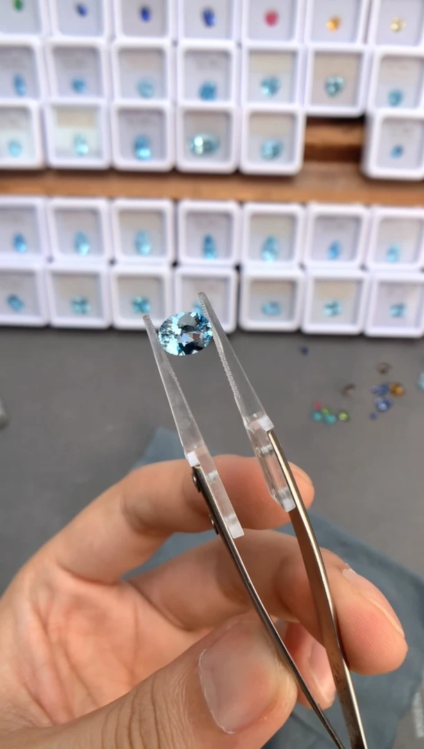 未镶嵌裸石定制海蓝宝石1.25ct 圣玛 01098