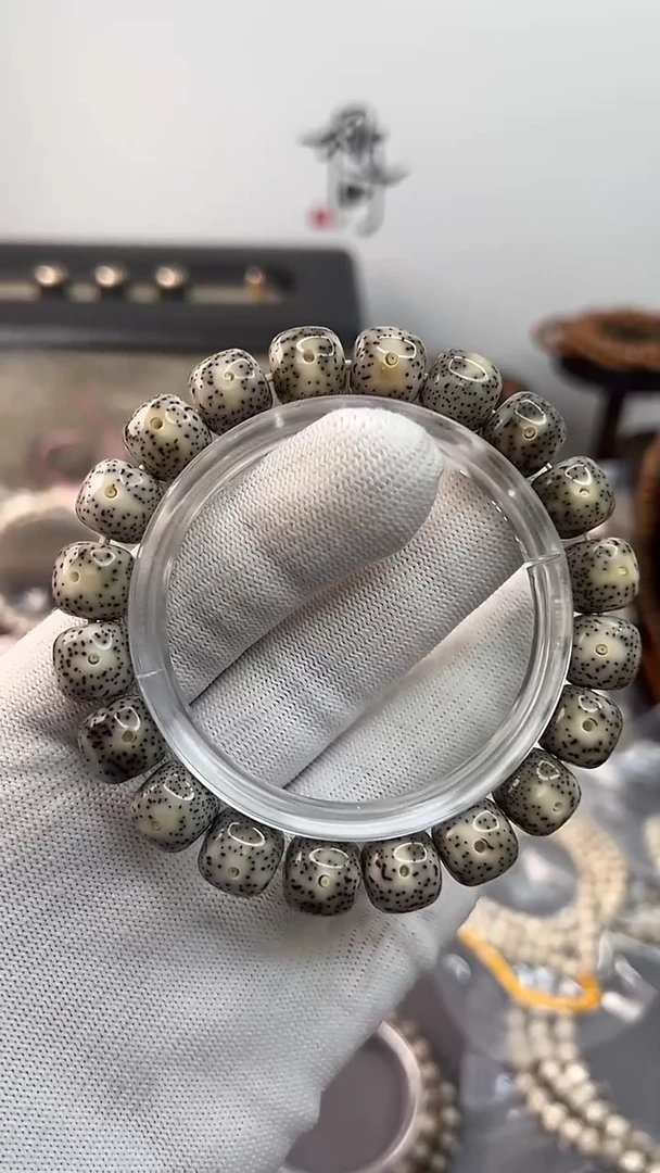 手串星月菩提青花瓷11*10 高油高透 海南原生态同枝果