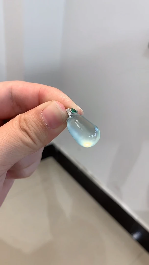 未镶嵌蛇纹石玉吊坠(不含链)福瓜