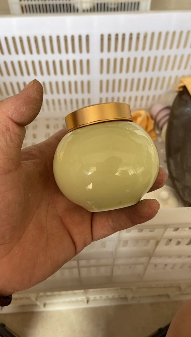 无运费险有瑕疵的摄影的产品有使用过的痕迹有点脏介意勿拍