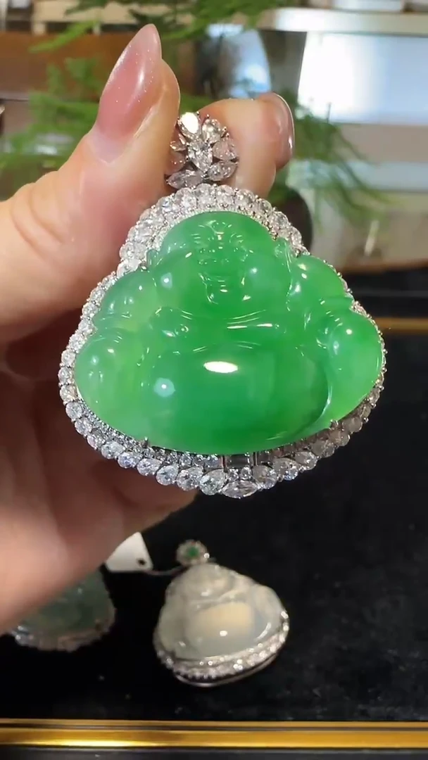 【闪购商品】翡翠吊坠(不含链)18K金镶嵌天然缅甸A货翡翠满绿佛公