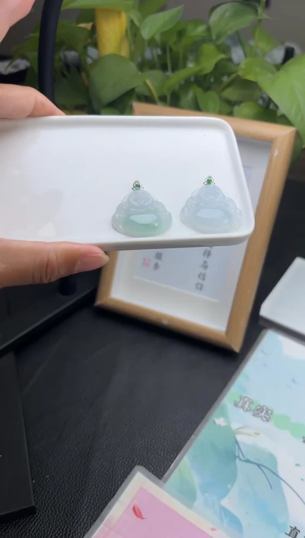 18K金镶嵌挂件翡翠多样性发一件XL001