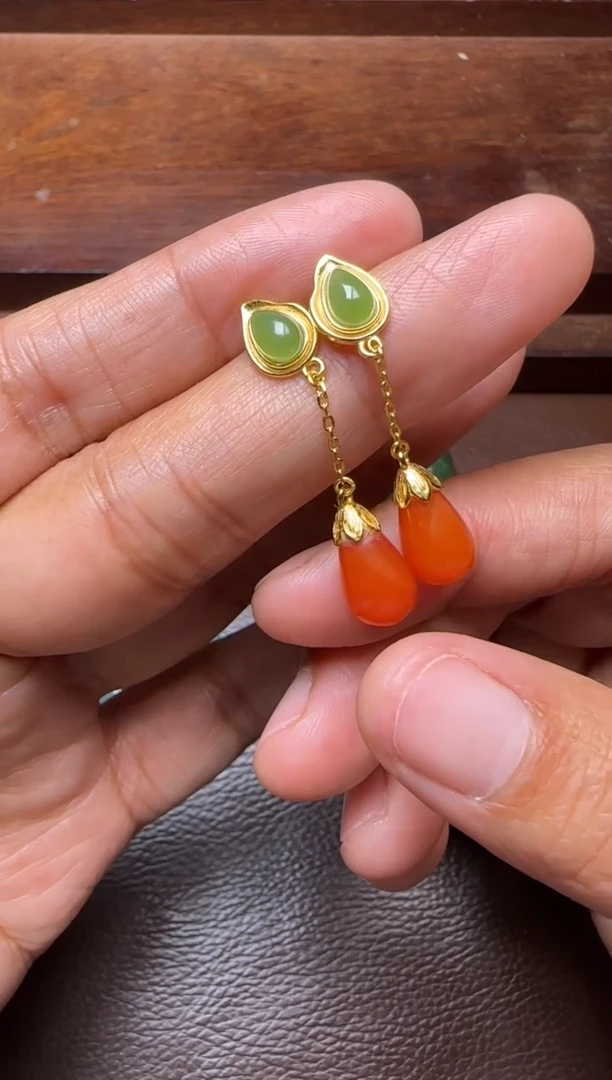 未镶嵌颈饰玛瑙/玉髓耳钩