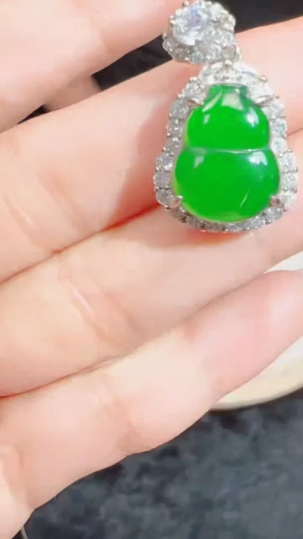 定制翡翠未镶嵌翡翠吊坠10·