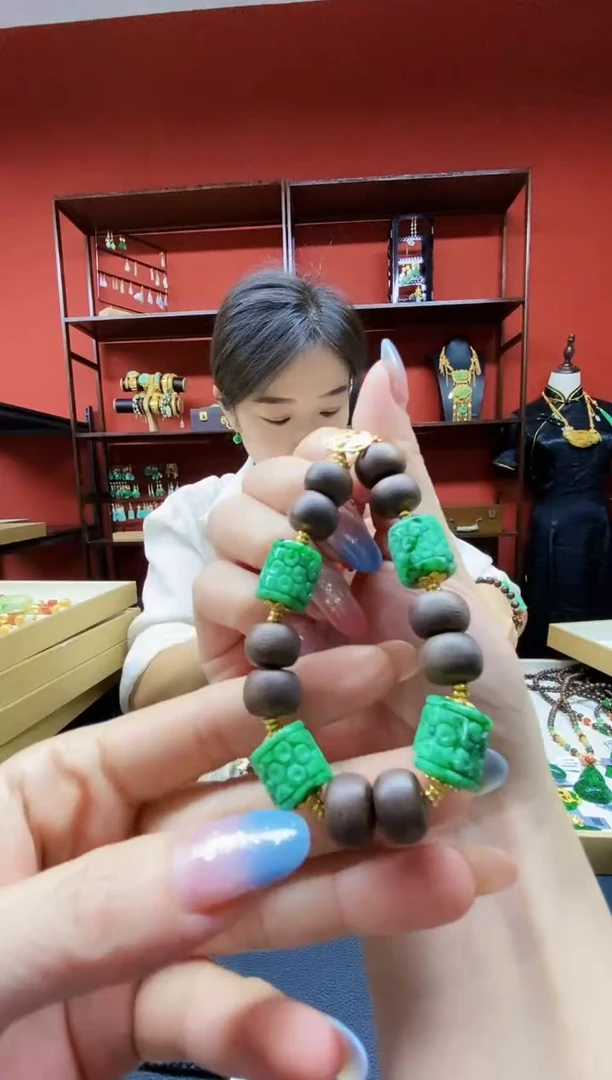 颈饰未镶嵌翡翠翡翠手串