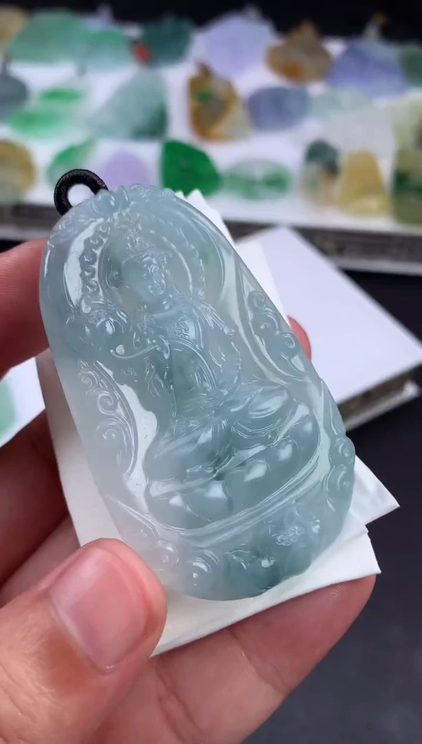 未镶嵌定制翡翠是**呀翡翠