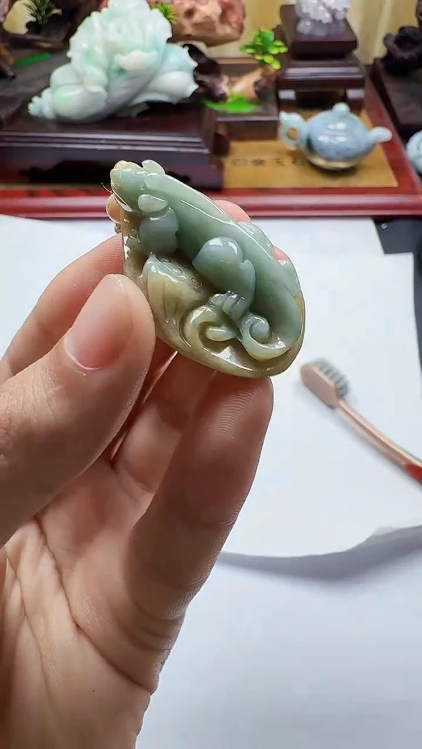 吊坠(不含链)未镶嵌翡翠1