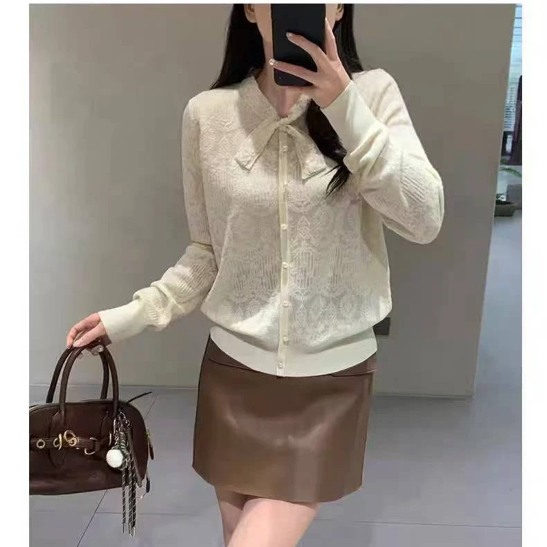 欧货蝴蝶结飘带v领提花打底上衣2025秋冬女美丽诺羊毛针织衫女潮