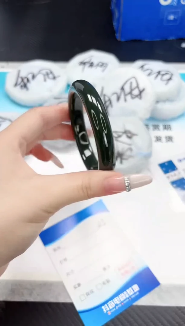 未镶嵌手镯和田玉10.29/125/59-60