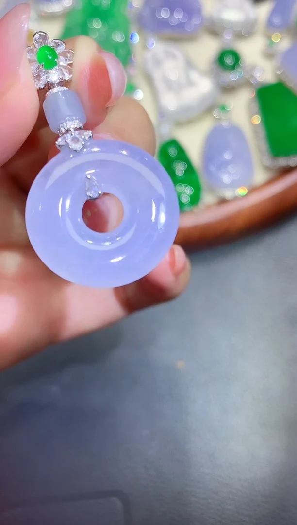 18K金镶嵌定制翡翠28团购