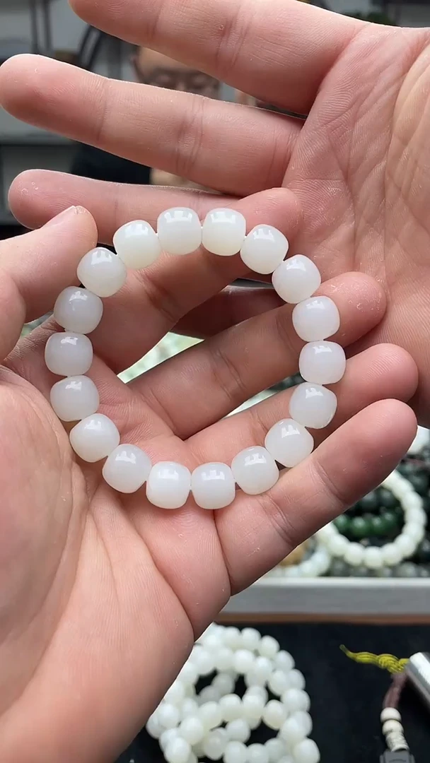 未镶嵌手串和田玉新疆且末料白玉12有裂...介意勿拍
