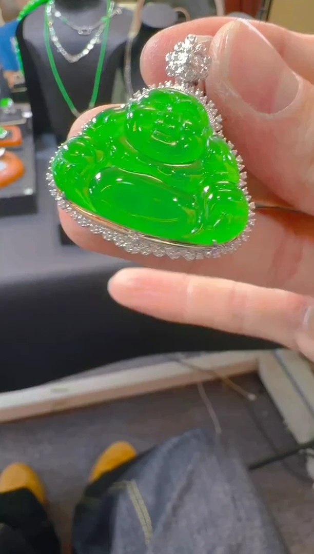 吊坠(赠链)18K金镶嵌翡翠天然A货翡翠