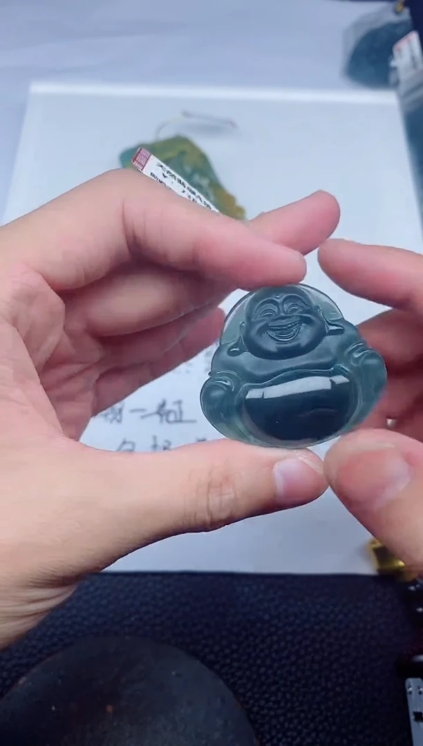 翡翠未镶嵌颈饰