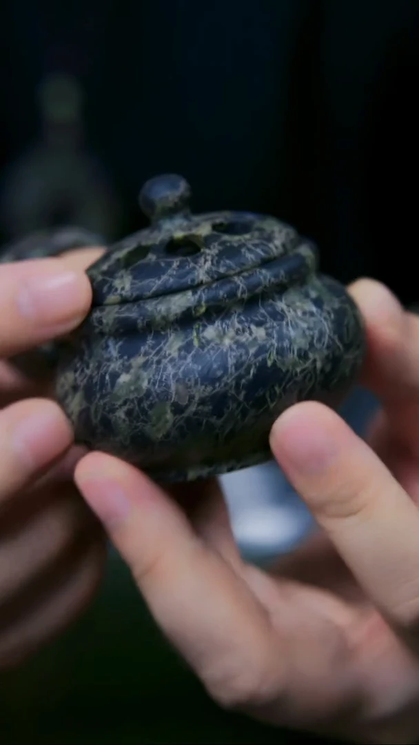 老师手工作品，梅花玉一物一拍