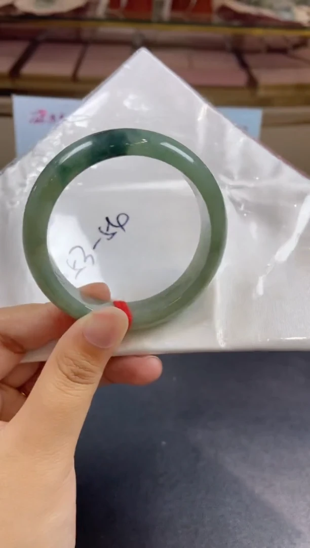 翡翠手镯未镶嵌天然翡翠A货449