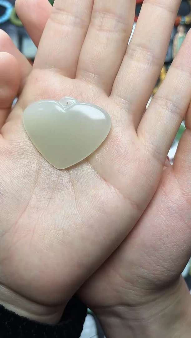 颈饰未镶嵌和田玉爱心06