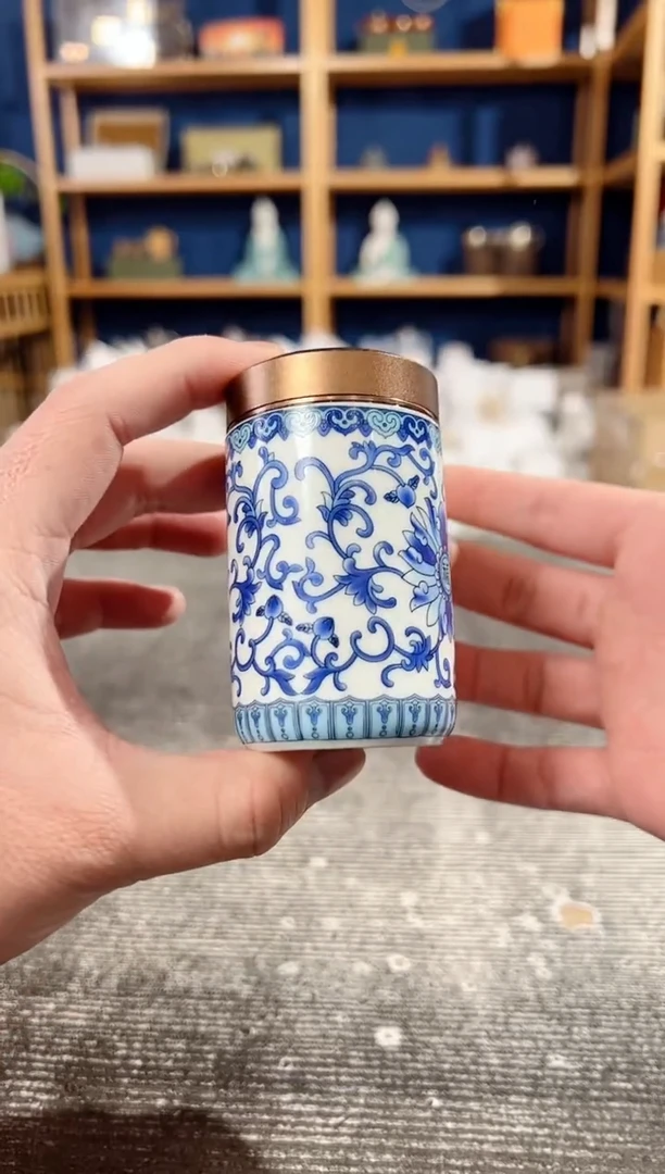 【闪购商品】其他合金铜青花福字直筒茶叶罐