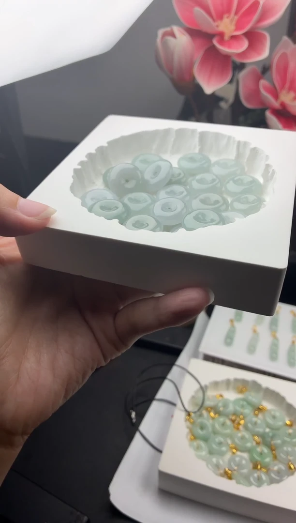 翡翠未镶嵌颈饰A08【多样性发其一】