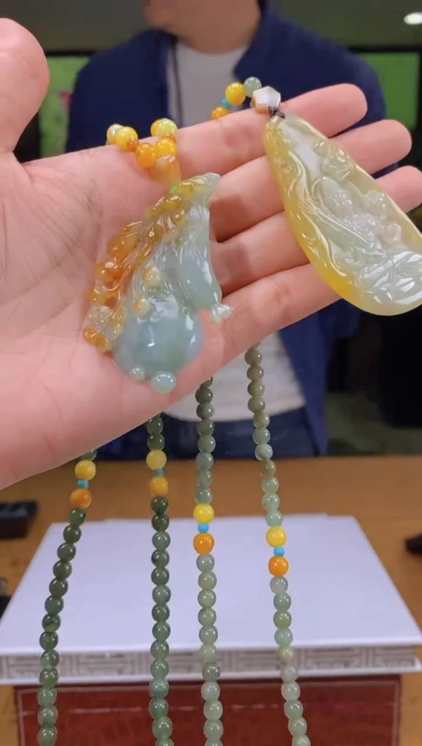 【闪购商品】定制翡翠未镶嵌XX翡翠毛货HM00064一对