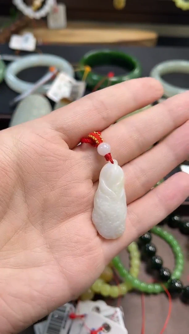 吊坠(不含链)未镶嵌和田玉新疆米达 白菜8001342