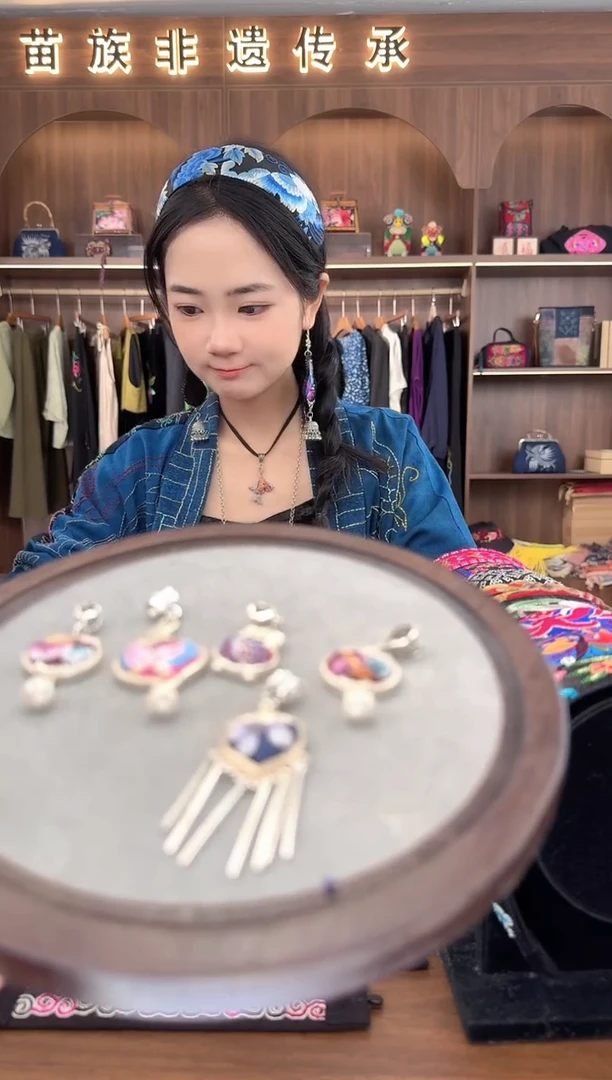 刺绣扶光苗绣传承3