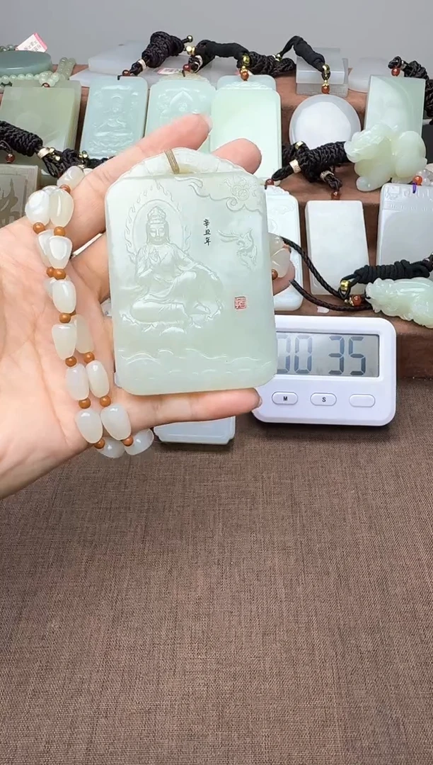颈饰未镶嵌和田玉1