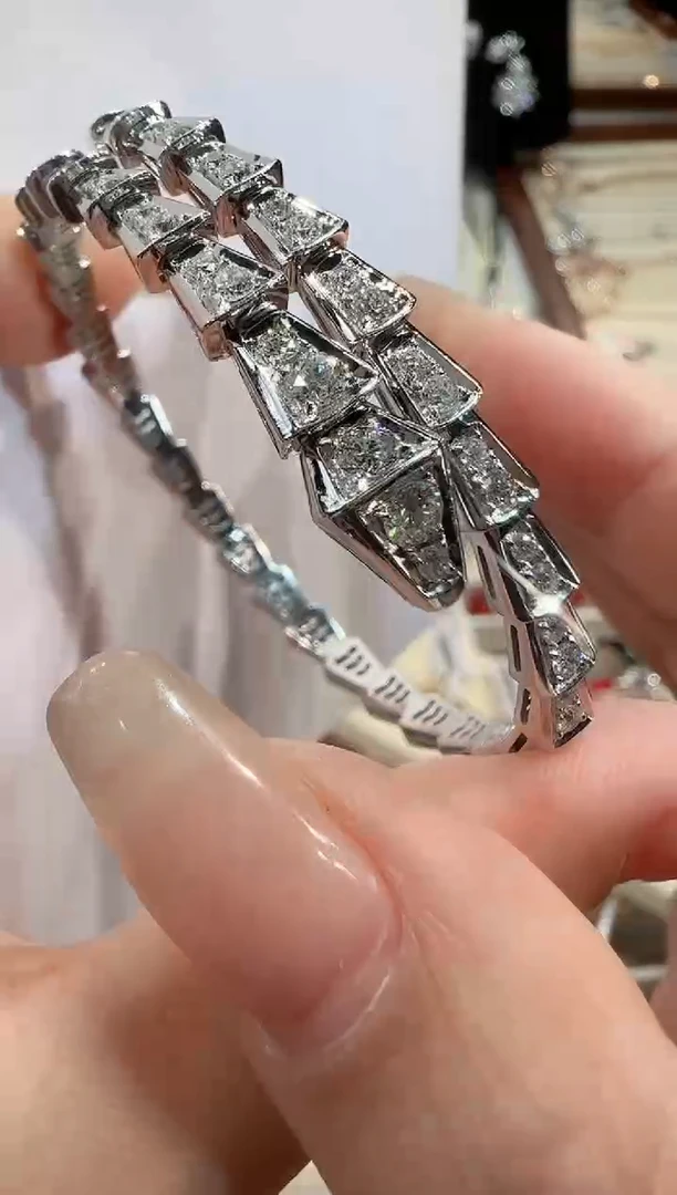 【闪购商品】手镯18K金镶嵌钻石K白蛇手镯