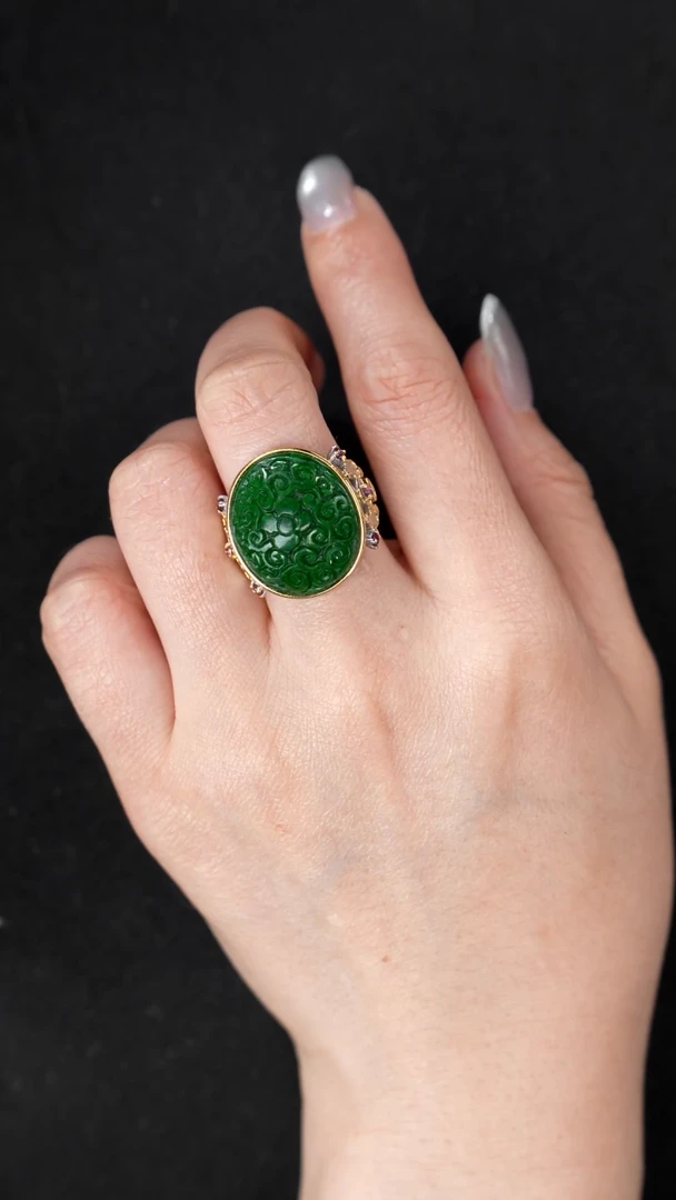 颈饰未镶嵌翡翠戒指57