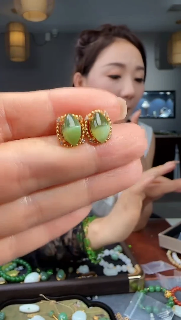 和田玉银S925镶嵌耳饰1