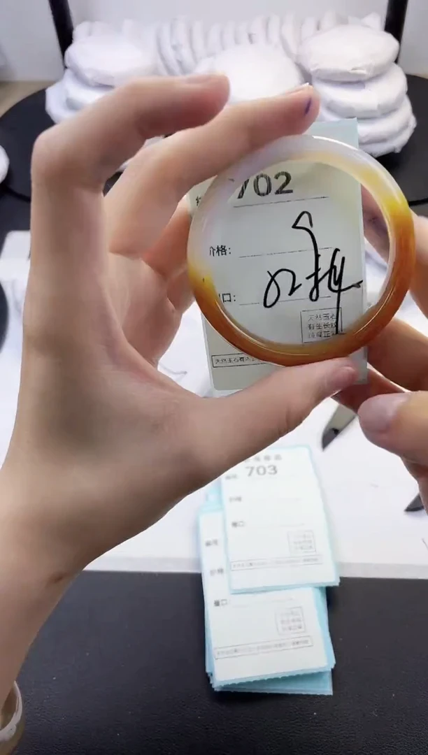 【闪购商品】玛瑙/玉髓手镯未镶嵌702