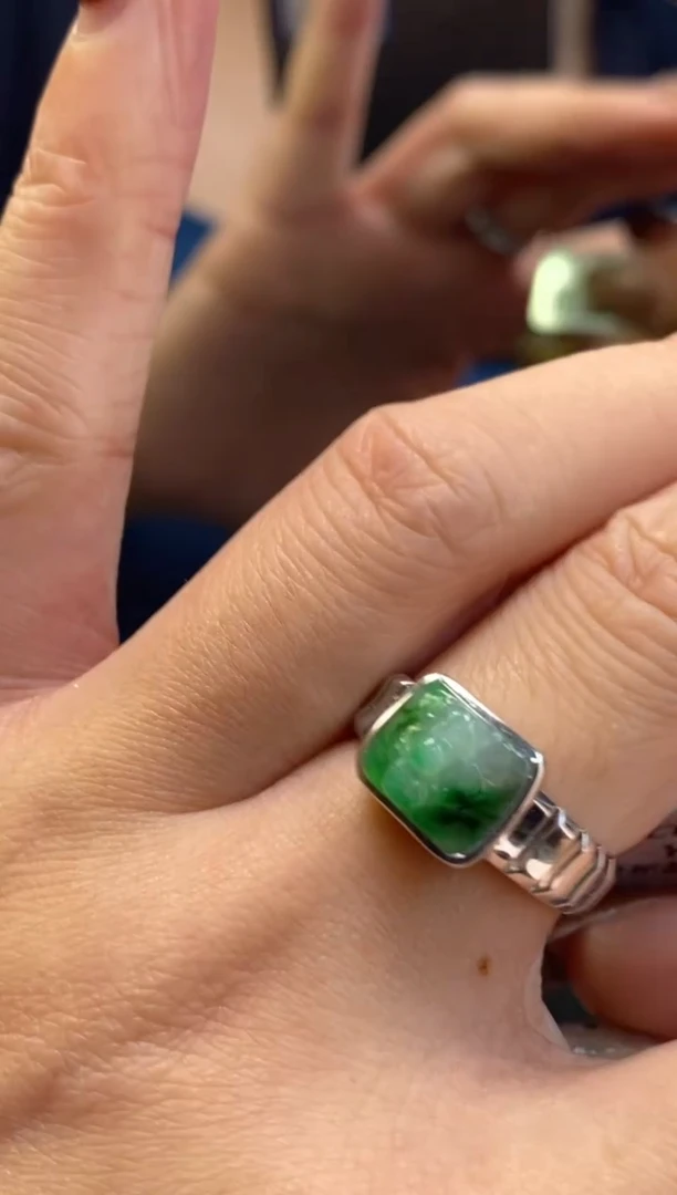 颈饰银S925镶嵌翡翠净货15745