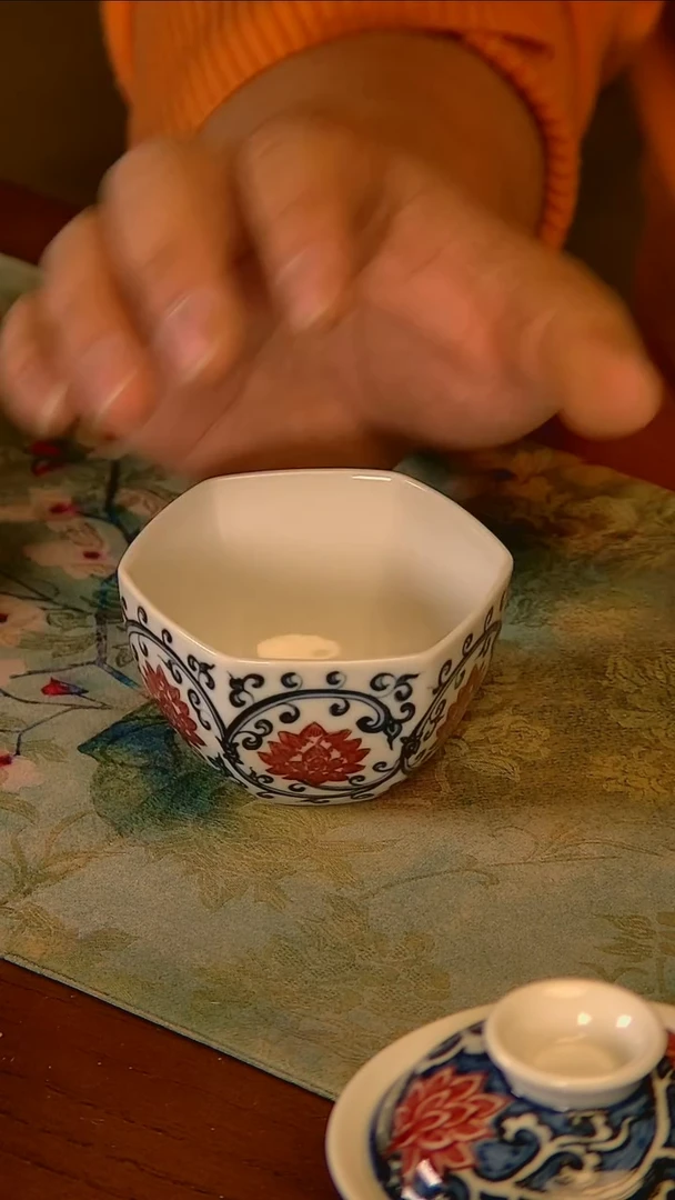 杯手工手绘杯杯很美丽