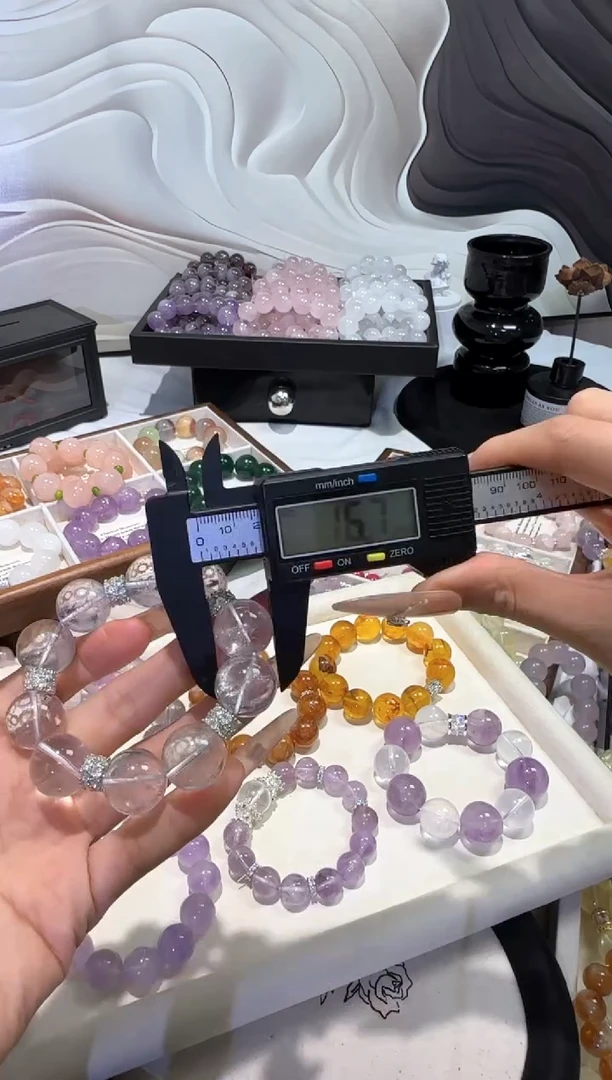 水晶手串未镶嵌玻利维亚