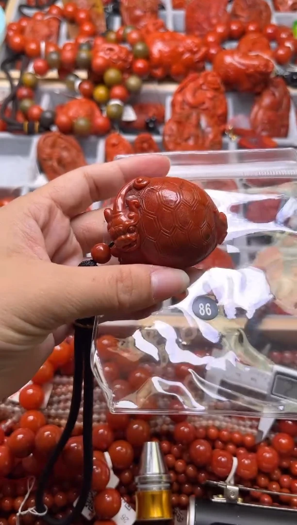 南红玛瑙未镶嵌珠宝奇石86