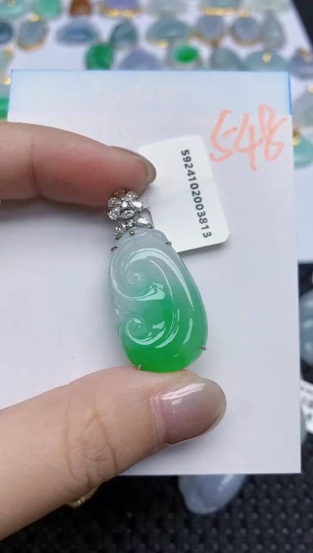 【闪购商品】翡翠颈饰18K金镶嵌天然翡翠A货