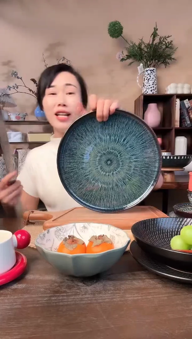 10.5英寸窑变线条大盘微瑕