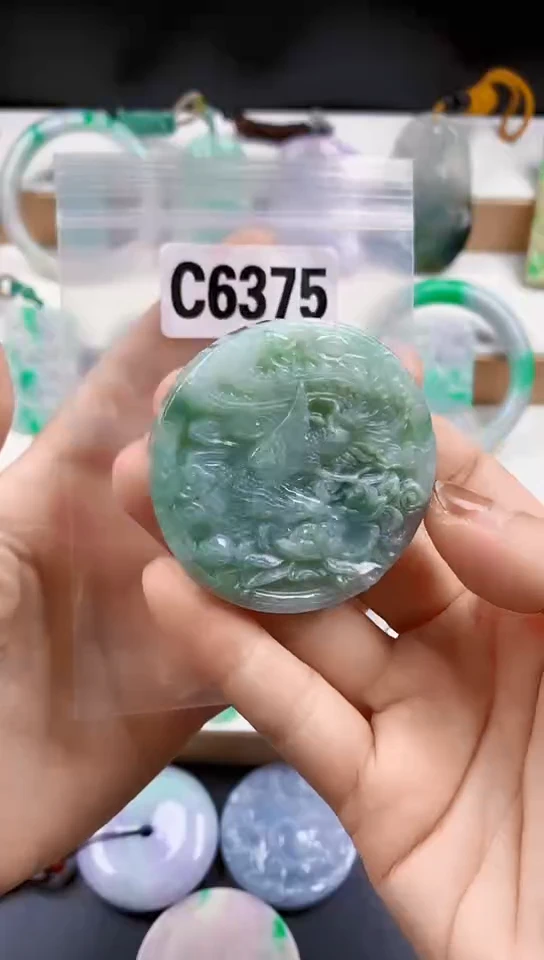 颈饰未镶嵌翡翠天然翡翠吊坠挂件