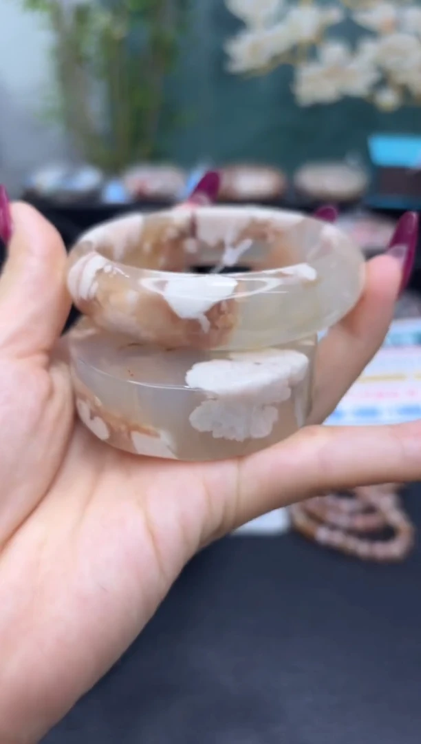 未镶嵌手镯石英质玉A292(61圈赠送镯心)