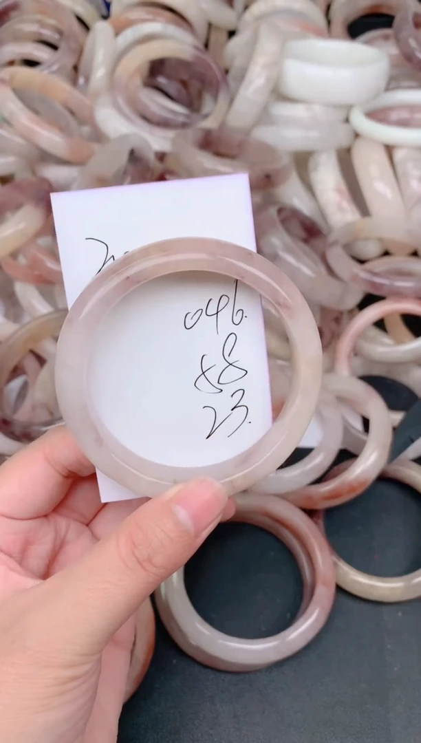 未镶嵌手镯石英质玉046