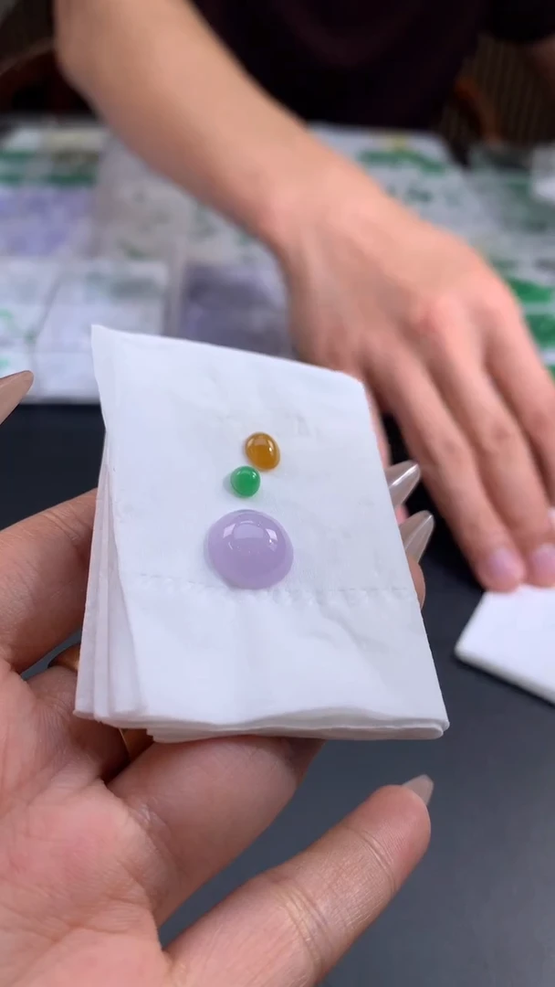 定制翡翠未镶嵌可*?翡翠