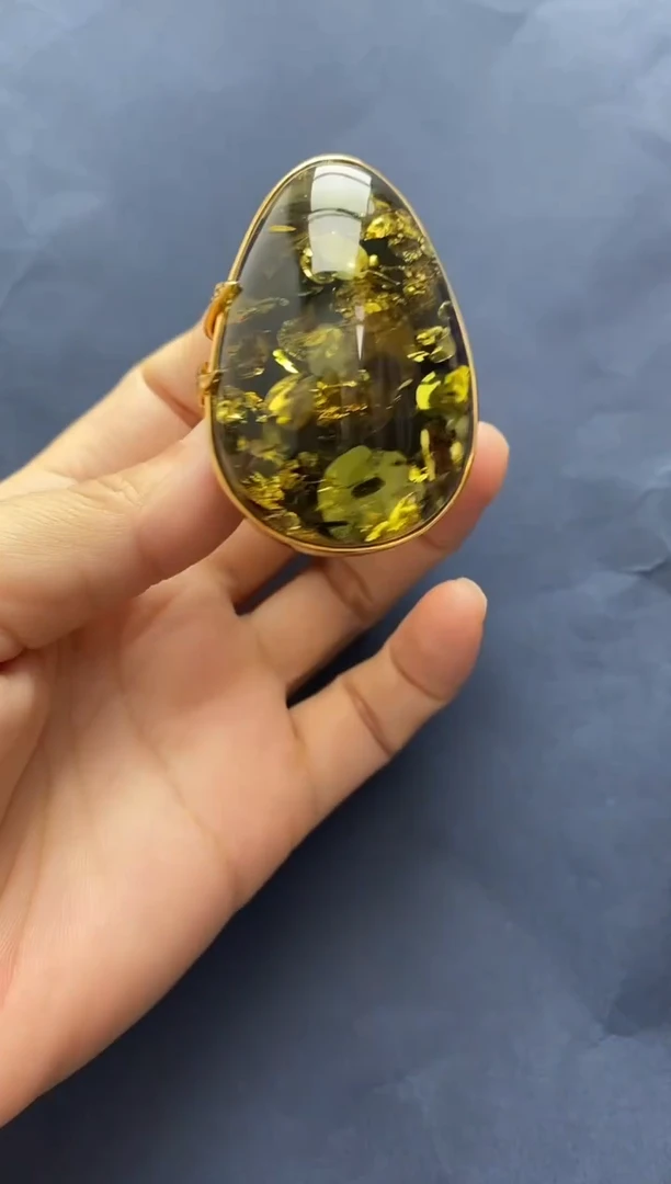 裸石琥珀未镶嵌戒指
