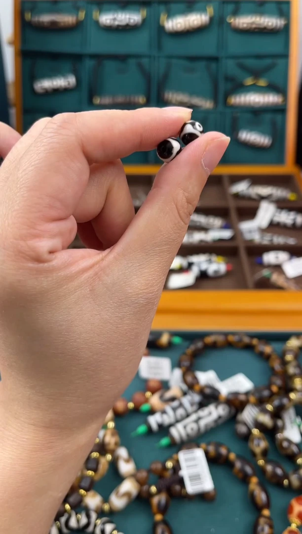 玛瑙/玉髓（覆膜）颈饰未镶嵌3（微瑕）