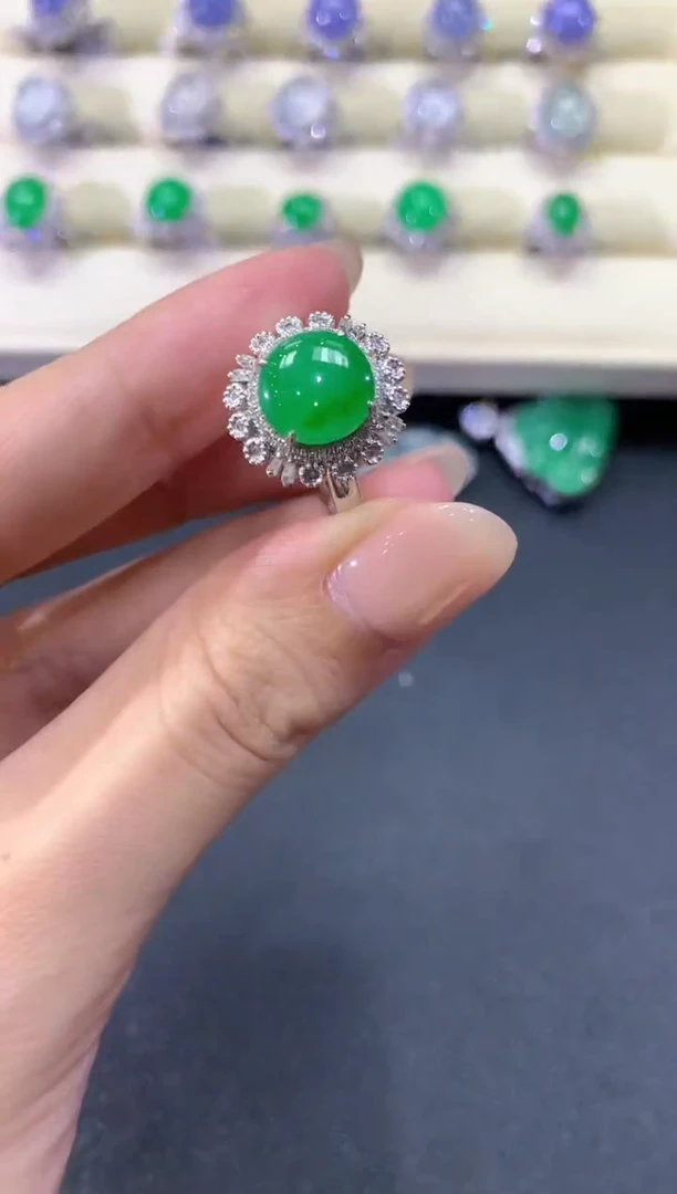 【闪购商品】翡翠戒指18K金镶嵌a218