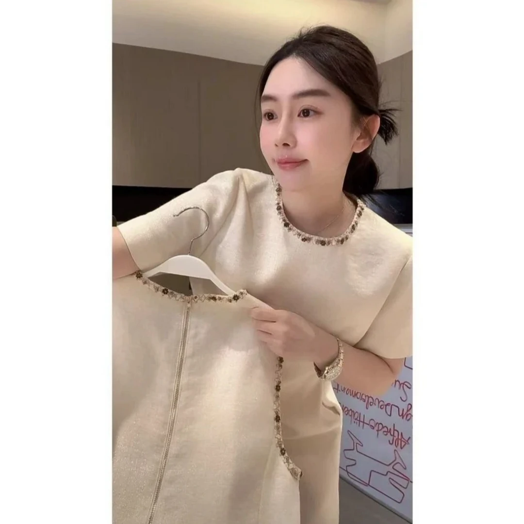 【有运费险】气质高级时尚麻料小香风短袖圆领钉珠连衣裙P6611